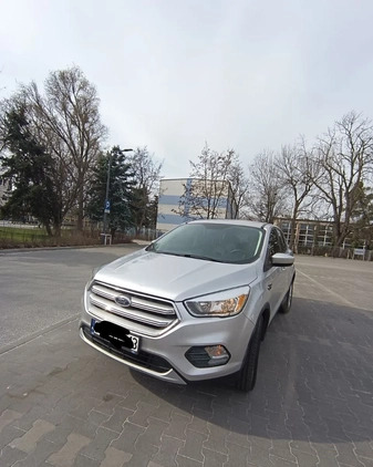 Ford Escape cena 53000 przebieg: 143000, rok produkcji 2017 z Wrocław małe 37